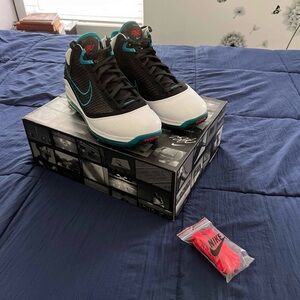 Nike LeBron 7 “Red Carpet” QS